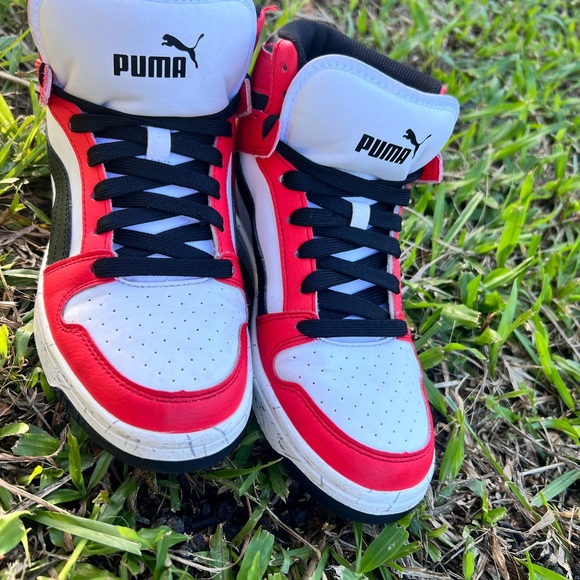 Puma Red and White High-Tops with Black Accents - Picture 3 of 6